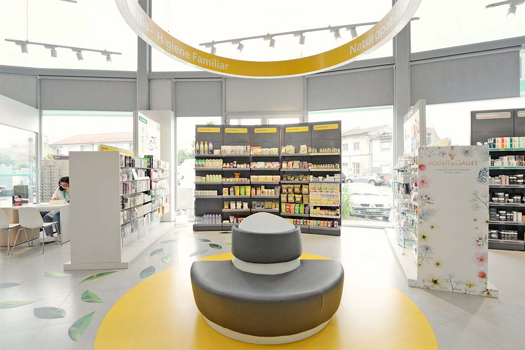 farmacia-alvim-portugal-medd-design-11 farmacia-alvim-portugal-medd-design-11