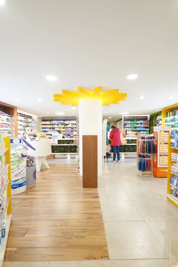 Pharmacie-du-Soleil-medd-health-design-remodelação-2 Pharmacie-du-Soleil-medd-health-design-remodelação-2