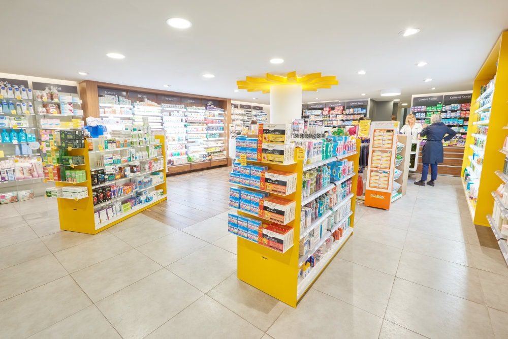 Pharmacie-du-Soleil-medd-health-design-remodelação-8 Pharmacie-du-Soleil-medd-health-design-remodelação-8