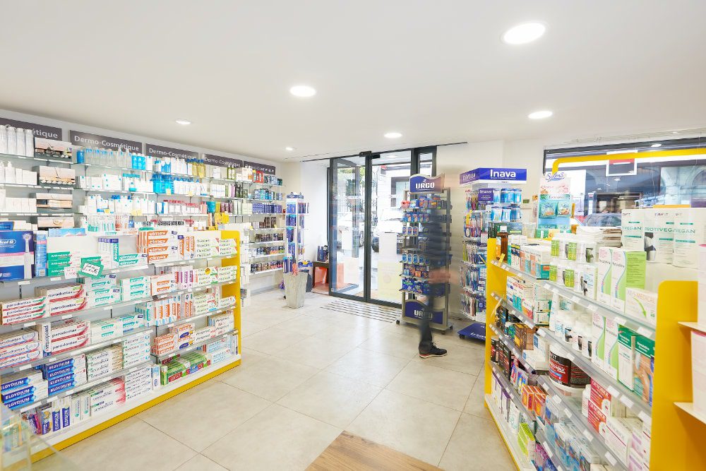 Pharmacie-du-Soleil-medd-health-design-remodelação-10 Pharmacie-du-Soleil-medd-health-design-remodelação-10