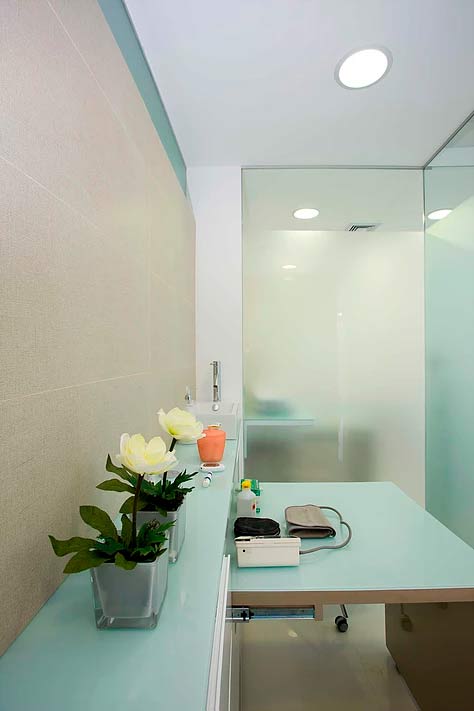 farmácia-de-bairro-medd-design-remodelação-de-farmácias-9 farmácia-de-bairro-medd-design-remodelação-de-farmácias-9