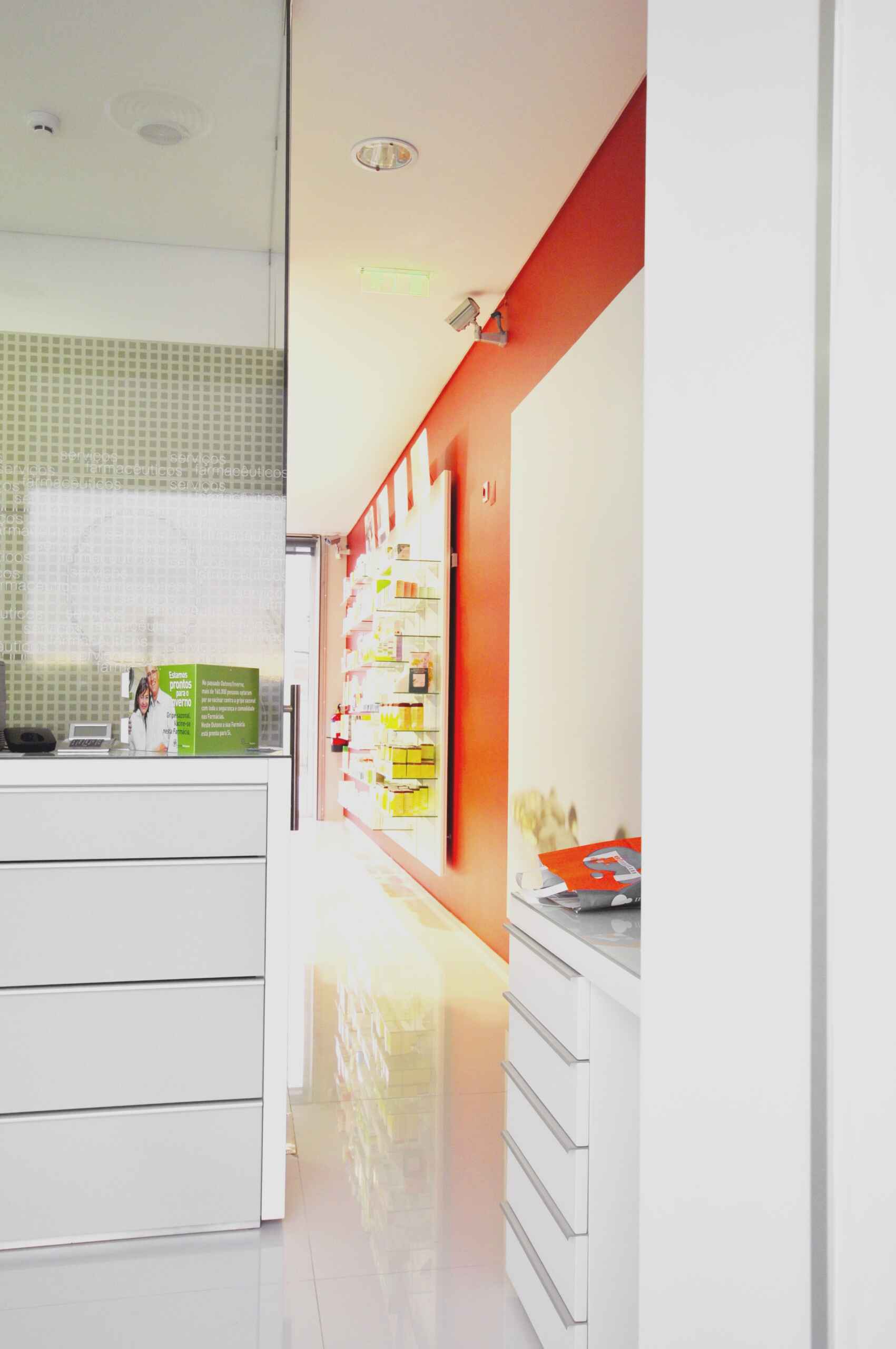 espaces-de-confidentialite-pharmacies-medd-agencement-3 espaces-de-confidentialite-pharmacies-medd-agencement-3