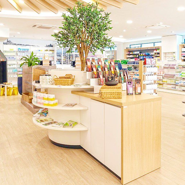 slowdeco-agencement-pharmacie-pharmacie-du-pole-sante-8 (1) slowdeco-agencement-pharmacie-pharmacie-du-pole-sante-8
