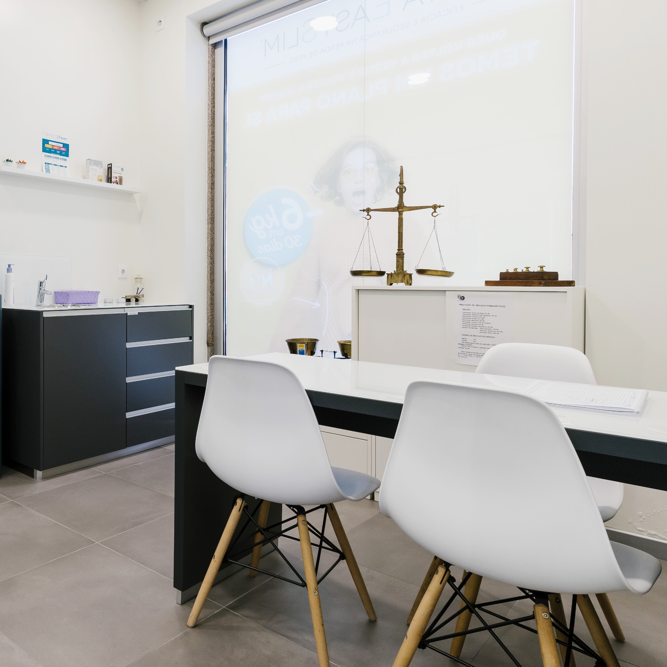 salle-de-consultation-pharmaceutique-medd-agencement-5 salle-de-consultation-pharmaceutique-medd-agencement-5