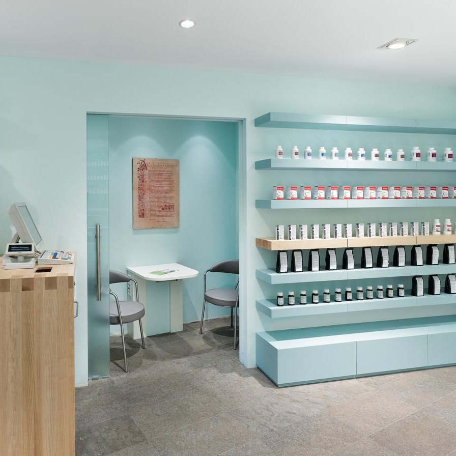 décoration-monochrome-medd-agencement-de-pharmaci décoration-monochrome-medd-agencement-de-pharmaci