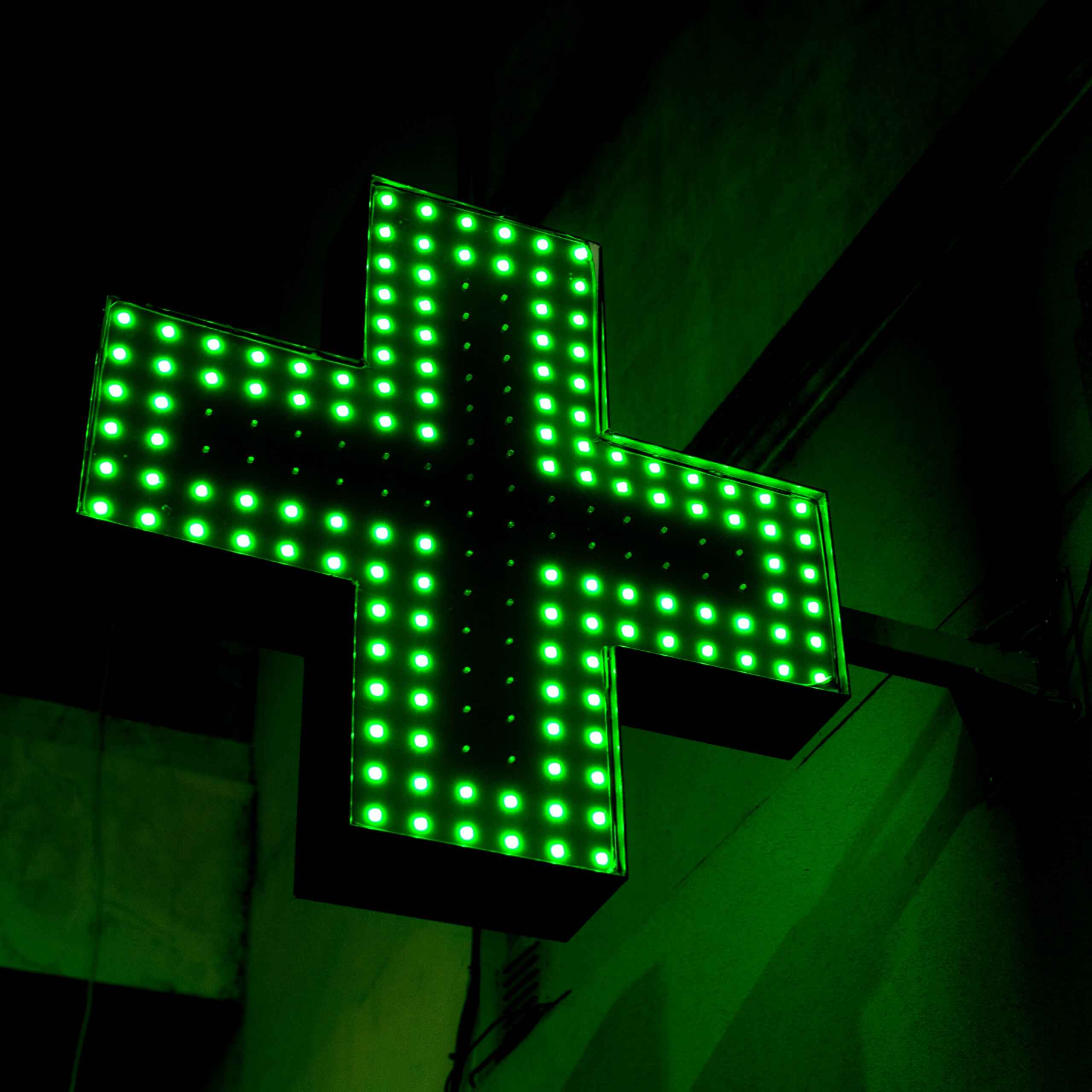 Signalétique-extérieure-pour-pharmacie-medd-agencement-de-pharmacie Signalétique-extérieure-pour-pharmacie-medd-agencement-de-pharmacie