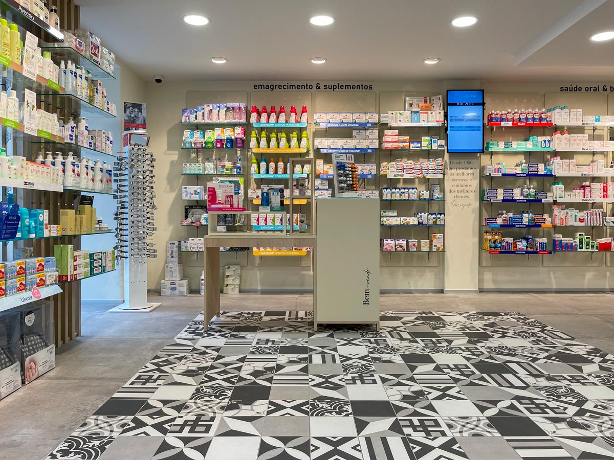 La Pharmacie Higiene_Medd Agencement_Renovation de pharmacie_2021_1_3 La Pharmacie Higiene_Medd Agencement_Renovation de pharmacie_2021_1_3