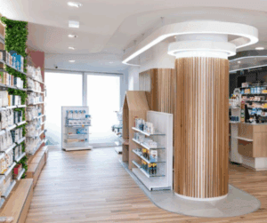 Intérieur moderne et fonctionnel de la Pharmacie de L'Ornain, projet réalisé par Medd Agencement.